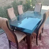 پنج صندلی و میز