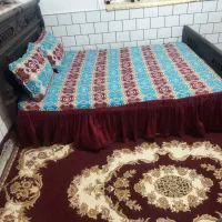 تختخواب و میز آریش بزرگ|تخت و سرویس خواب|کاشان, کارگر|دیوار