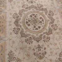 یک تخته فرش ۹ متری کاملا سالم به همراه روفرشی مخمل|فرش|قدس, شهرقدس|دیوار