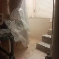 کارگاه-یا-انباری-با-در-کرکره-ای