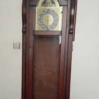 ساعت دیواری ایستاده