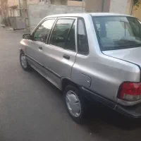 پراید نقره‌ای مدل۱۳۸۵