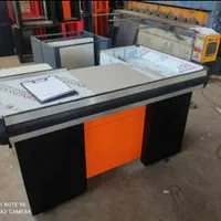 میز دور اهن و الومینیوم