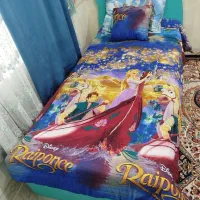 میز تحریر ..کمد .تخت بدون تشک