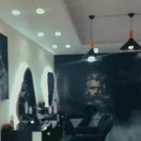 استخدام آرایشگر حرفه ای و کار آموز