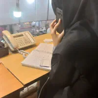 منشی  و فروشنده