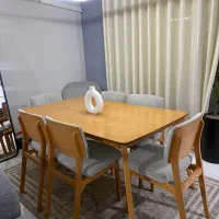 میز ناهارخوری در حد نو