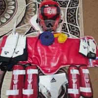 لباس مبارزه تکواندو در حد نو واقعی