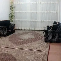 مبل مخمل 7 نفره همراه با عسلی و جلو مبلی|مبلمان خانگی و میز عسلی|پارس‌آباد, |دیوار