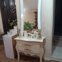 میزآیینه و شمعدان