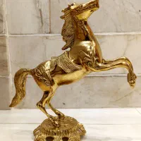 مجسمه برنجی