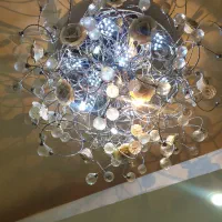 ۲عدد لوستر  ویک عدد دیواری کریستالی وکنترل دار
