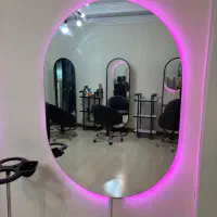 آینه بک لایت و صندلی طرح برقی کاملا سالم|آرایشگاه و سالنهای زیبایی|رشت, گلسار|دیوار