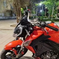 راننده شخصی با موتور بِنلی