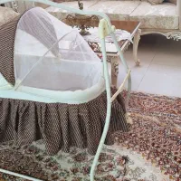 گهواره|تخت و صندلی بچه|بروجرد, |دیوار