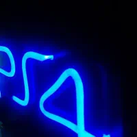 تابلوی نئون طرح ps4 وps5 رومیزی