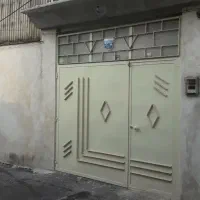 درب ورودی حیاط