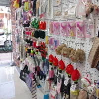 فروش لوازم آرایشی و اکسسوری