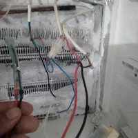 تعمیریخچال‌های خانگی و صنعتی.