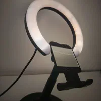 رینگ لایت رو میزی با هولدر موبایل