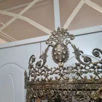 ویترین برنجی اصل ۳ طبقه.به علت کمبود جا