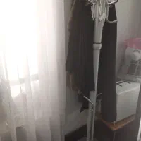 چوب لباسی ایستاده