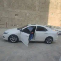 جک J5 اتوماتیک بی رنگ کم کارکرد