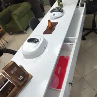 میز ناخن سه نفره با سه کشو کاملا سالم و نو|آرایشگاه و سالنهای زیبایی|مشهد, زمرد|دیوار