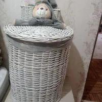 سبد نوزادی و جادستمال کاغذی