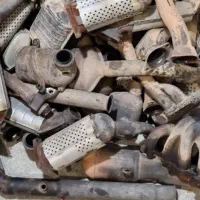 خریدار گاتالیزور کهنه وخاک جایگزین دارم