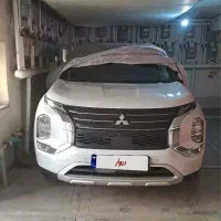 میتسوبیشی اوتلندر P LINE