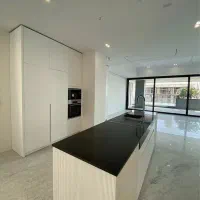 ۱۳۰ متر طبقه هشتم ساخت ۱۴۰۴ ، فول مشاعات ۲ پارکینگ