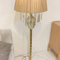 آباژور با آویز کوتاه