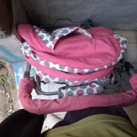 کالسکه کودک در حد نو