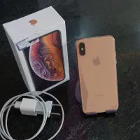 ایفون xs