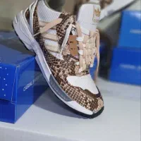 ۲۰ درصد تخفیف کتونی آدیداس جنس خارجی بسیاربا کیفیت|کیف، کفش، کمربند|بیرجند, |دیوار