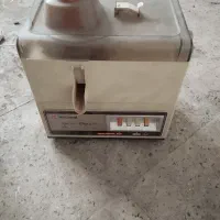 دو عدد آب میوه گیری سالم سالم