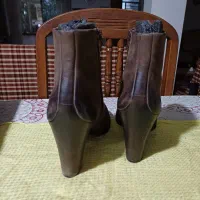 نیم بوت وکفش|کیف، کفش، کمربند|لشت نشا, |دیوار