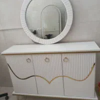 آیینه و کنسول