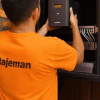 یو پی اس مناسب شرکت، فروشگاه و منزل