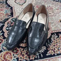 کفش مجلسی زنانه پاشنه کوتاه مدلBURBERRYLONDNسایز۴۰