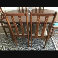 میز غذا خوری  با ۶ عدد صندلی چوبی قدیمی