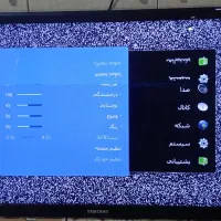 تلویزیون  ۴۰ اینج سامسونگ با میز شیشیی صفحه لمسی|تلویزیون و پروژکتور|ارومیه, |دیوار