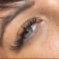 اکستنشن مژه و لیفت و لمینت مژه