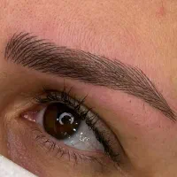 میکروبلیدینگ نچرال.شیدینگ لب با رنگای اورجینال