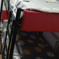 تخت دوطبقه ، همراه با تشک