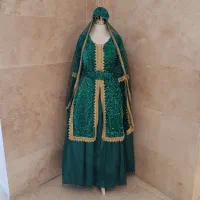کرایه لباس قاجاری زنانه لباس قجری لباس درباری|لباس|شیراز, شاهچراغ|دیوار