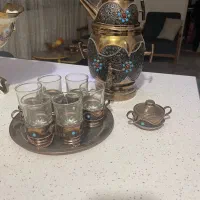 سماور سیسمونی همراه سینی و شش عدد استکان و قندان