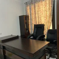 میز کنفرانس و صندلی اداری