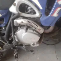 تریل|موتورسیکلت|رباط‌کریم, رباط‌کریم|دیوار